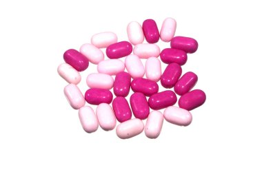 Beyaz arka planda izole edilmiş tıbbi ilaçlar.