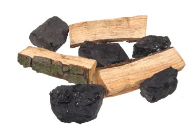 kömür beyaz arkaplanda izole edildi