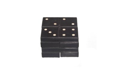 Domino beyaz arkaplanda izole edildi