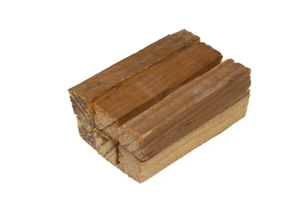 Drewno opałowe izolowane na białym tle — Zdjęcie stockowe