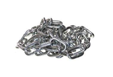 Metal zincir beyaz arkaplanda izole edildi
