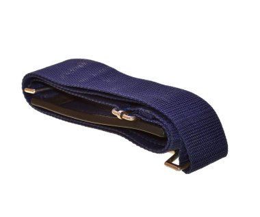 beyaz arkaplanda izole edilmiş kemer