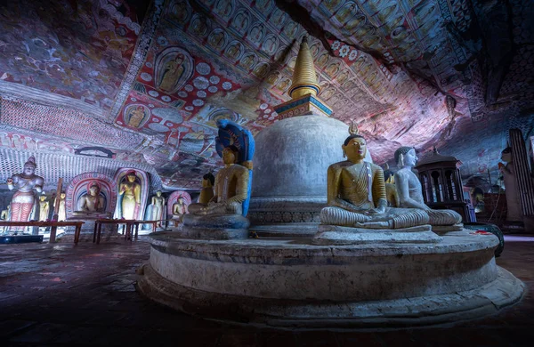 太兰大殿中的佛寺 — 图库照片