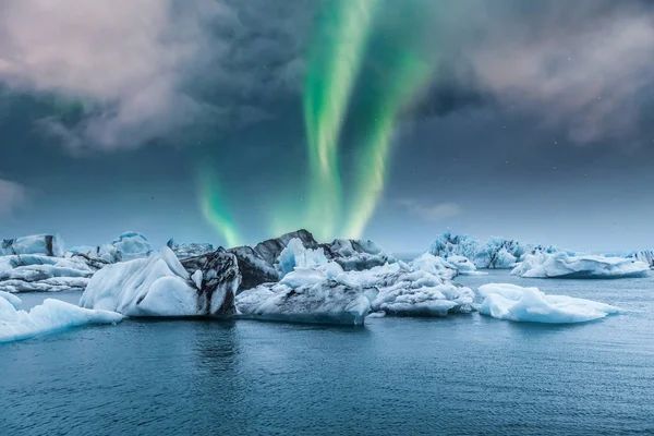 Naturskön Bild Glaciären Som Smälter Arktiskt Vatten Norrsken — Stockfoto