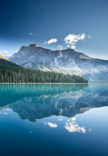 Bellissimo Lago Smeraldo Yoho Parco Nazionale Columbia Britannica Canada — Foto Stock