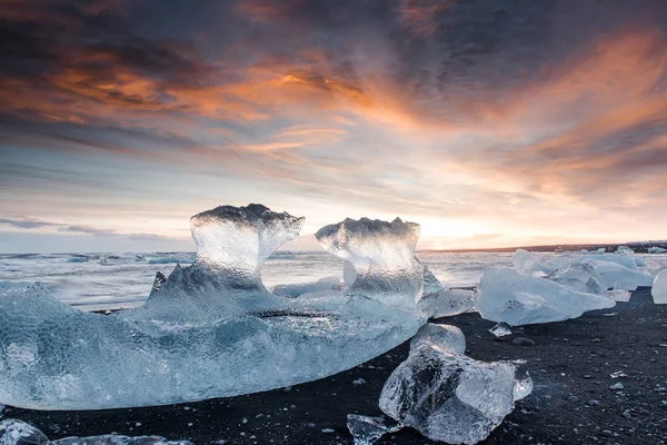 Scenic Shot Glacier Pieces Melting Black Sandy Beach Arctic Sunset — Stock Photo, Image