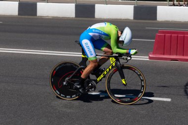 Minsk, Beyaz Rusya - 25 Haziran 2019: Slovenyalı bisikletçi 25 Haziran 2019'da Minsk, Beyaz Rusya'da düzenlenen 2.