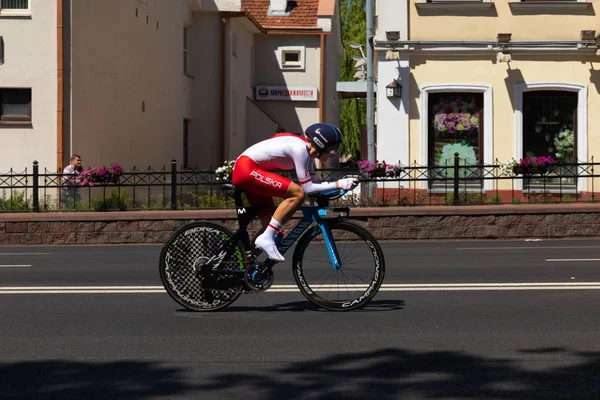 Mińsk, Białoruś-25 czerwca 2019: cyklista z Polski bierze udział w zawodach kobiet w Splicie Rozpocznij wyścig indywidualny na 2. wydarzenie europejskie czerwiec 25, 2019 w Mińsk, Białoruś — Zdjęcie stockowe