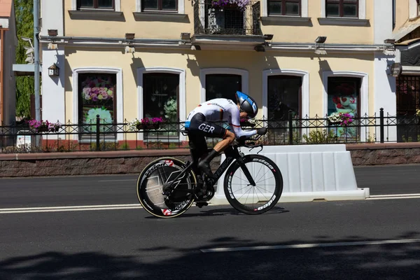 MINSK, BELARUS - 25 JUIN 2019 : Une cycliste allemande participe à une course individuelle de départ fractionné féminin lors de la 2e édition des Jeux européens 25 juin 2019 à Minsk, Biélorussie — Photo