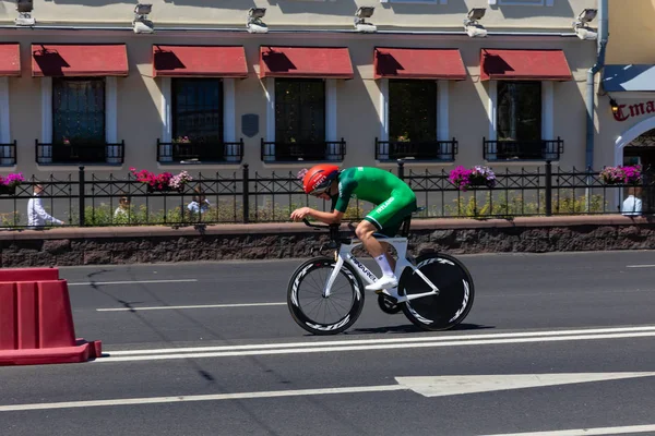 Mińsk, Białoruś-25 czerwca 2019: rowerzysta z Ukrainy bierze udział w zawodach Men Split Start Individual Race na 2. wydarzenie europejskie czerwiec 25, 2019 w Mińsk, Białoruś — Zdjęcie stockowe