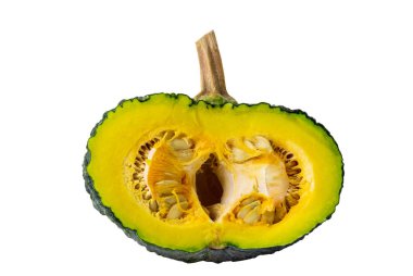 Beyaz arka plan ve kırpma yolu izole yarıya Kabocha squash meyve