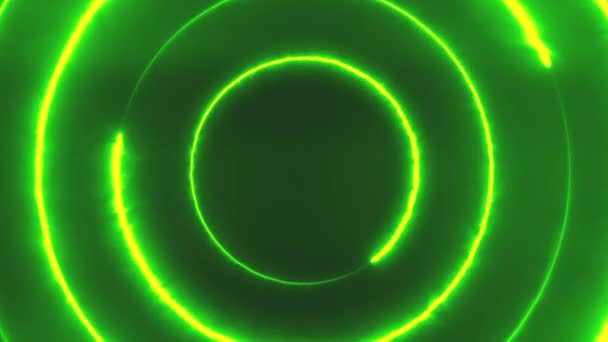 Neon bakcground che vola attraverso i triangoli fluorescenti al neon rotanti senza bordi creando un tunnel, spettro viola verde, luce fluorescente 3d rendendo infinito, illuminazione moderna colorata, 4k — Video Stock