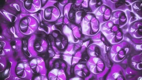 金属深紫色质感，有活动的波纹在深深的阴影中。4K视频中的趋势图形设计3D渲染全息抽象背景. — 图库视频影像