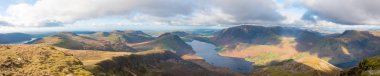 Buttermere ve Crummock su Panorama
