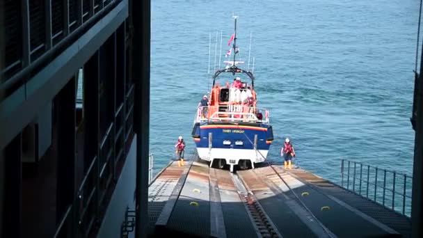 Tenby Wales Ngiltere Eylül 2020 Tenbt Rnli Cankurtaran Botu Kurtarma — Stok video