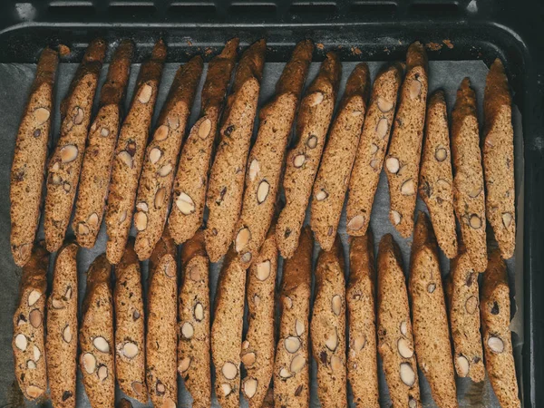 Schließen Sie Die Italienischen Kekse Trocken Auf Backblech — Stockfoto