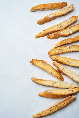 Işık taş yüzeyi İtalyan bisküvi yığını