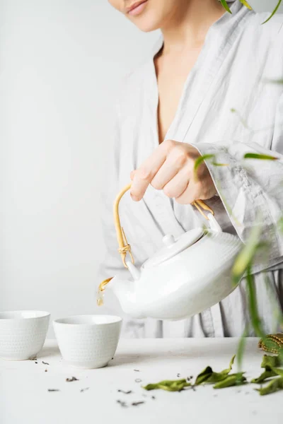 Woman Pouring Tea Teapot Teacup Tea Ceremony — Stock Photo, Image