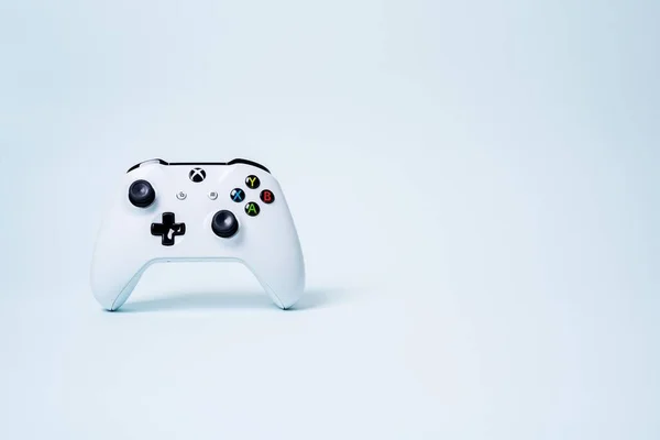 Joystick Controlador Xbox Gamepad Fundo Pastel Azul Com Espaço Cópia — Fotografia de Stock