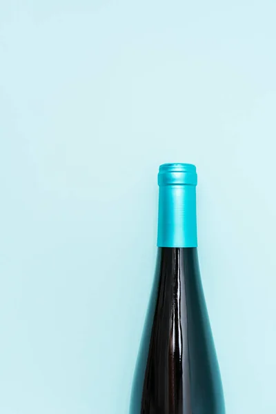 Tapa Colorida Botella Sobre Fondo Turquesa — Foto de Stock