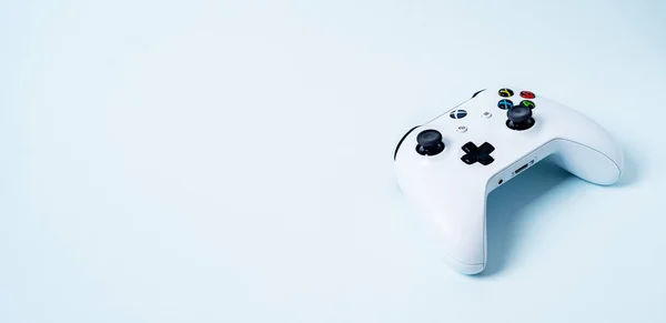 Xbox Pengontrol Gamepad Joystick Pada Latar Belakang Pastel Biru Dengan — Stok Foto