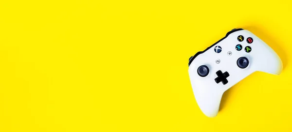 Xbox Gamepad Controller Joystick Bright Yellow Background — ストック写真