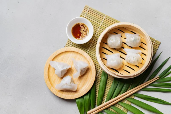 Bolinhos Vapor Chineses Tradicionais Dim Sums Har Gow Vapor Bambu — Fotografia de Stock