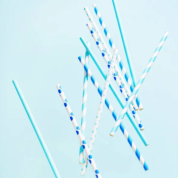 Flying Drinking Straws Beverage Pastel Blue Background — Stock Photo, Image