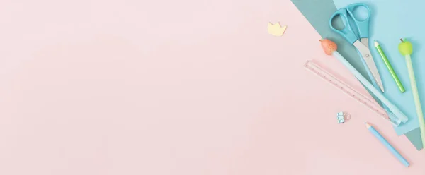 Красочные Канцтовары Пастельно Розовом Фоне Школьная Концепция — стоковое фото