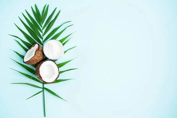 Biologische Kokosnoot Boter Crème Jar Palm Blad Met Kokosnoot Stukken — Stockfoto