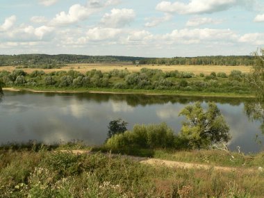  Tarusa, oka nehrinin kıyısında yer alan basit bir şehirdir. Güzel yerler.
