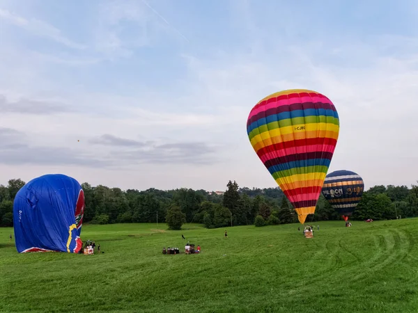 Biella Itália Junho 2018 Três Balões Quente Ancorados Desinflados Após — Fotografia de Stock