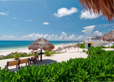 Karayip plaj ve turkuaz Cancun, Playa delfines, Quintana Roo, Meksika, 7 Eylül 2018 yılında bir cennet peyzaj için