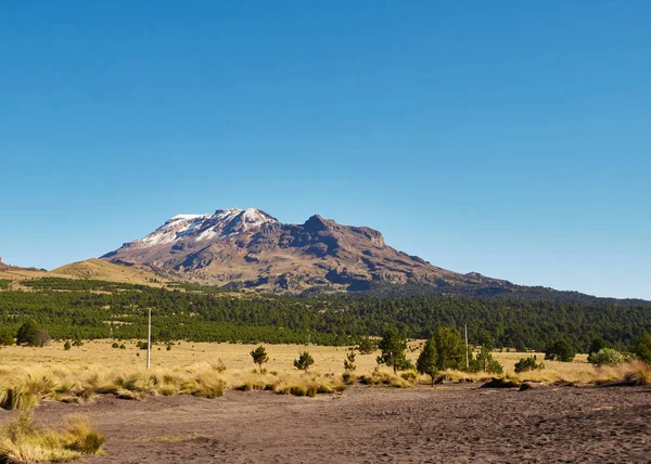 Felhő Füst Jön Másik Kettő Iztaccíhuatl Vulkán Amikor Popo Zoquiapan — Stock Fotó