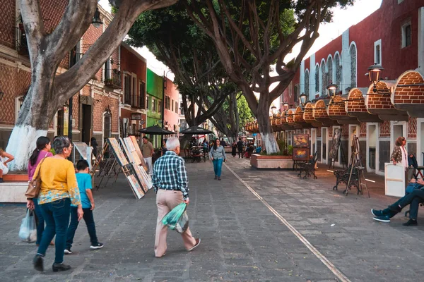 Old Street mexikanska artist Quarter i Puebla, Barrio del Artista, Calle 8 Norte, Mexiko — Stockfoto