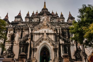 Bir cephe Thatbyinnyu Tapınağı, eski Bagan, Myanmar