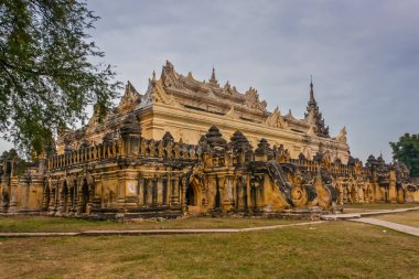 Bir görünümü Mahar Aung Mye Bon San Manastırı, Inn Wa, Myanmar