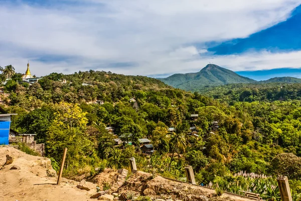 Γραφική Θέα Από Περίχωρα Από Taung Kalat Βάθρο Hill Κοντά — Φωτογραφία Αρχείου