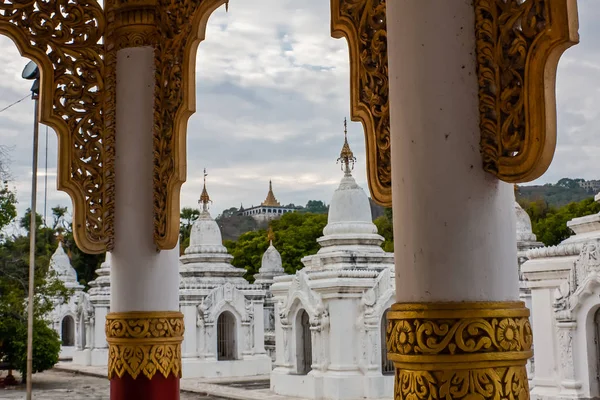 Kuthodaw Pagoda Mandalay Mianmar — Stock Fotó