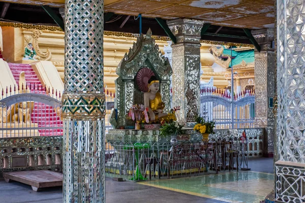 Uma Imagem Buda Pagode Kuthodaw Mandalay Mianmar — Fotografia de Stock