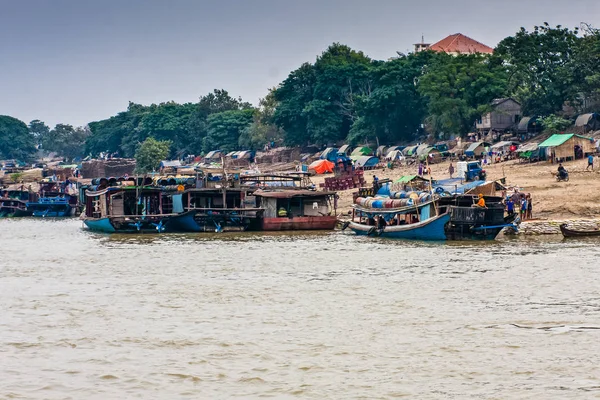 Toeristische Boten Irrawaddy Rivier Buurt Van Mandalay Myanmar — Stockfoto