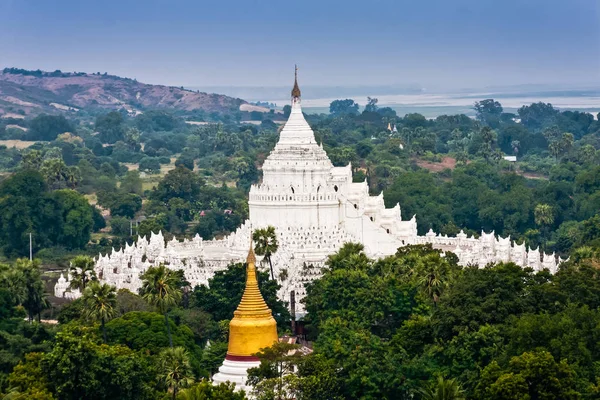 Híres Minden Fehér Hsinbyume Pagoda Mingun Mianmar — Stock Fotó