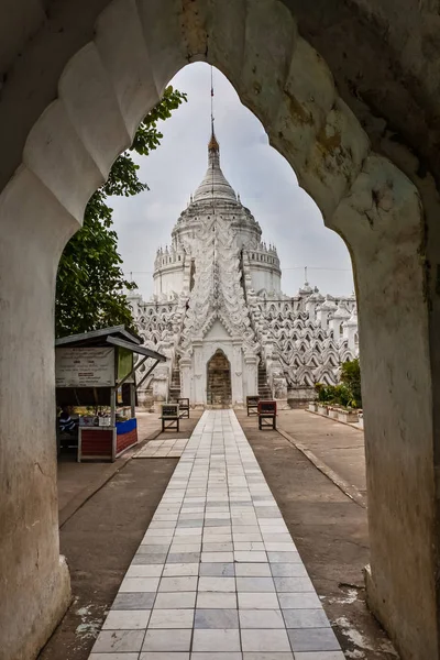 Ünlü Beyaz Hsinbyume Pagoda Mingun Myanmar — Stok fotoğraf