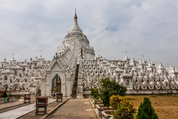Híres Minden Fehér Hsinbyume Pagoda Mingun Mianmar — Stock Fotó