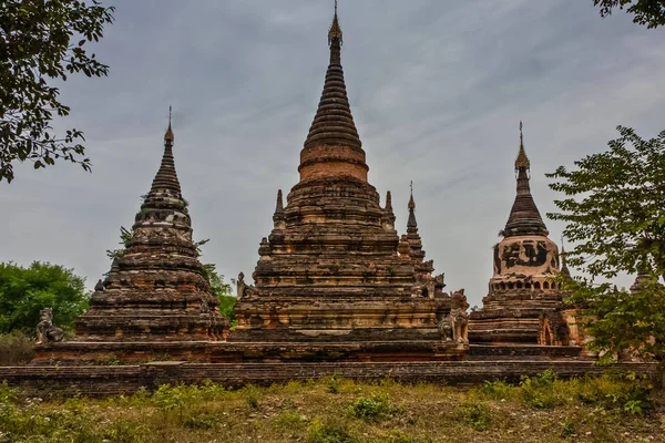 Bogáncs Józsefné Kolostor Stupas Mandalay Mianmar — Stock Fotó