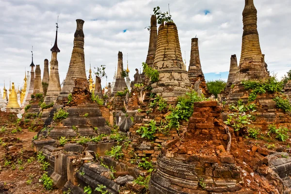 Shwe Inn Dein Pagoda Shan State Myanmar Stock Picture