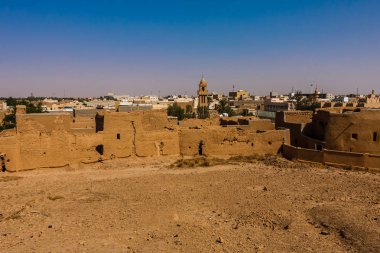 Terk edilmiş geleneksel Arap çamur tuğla evler, al Majmaah, Suudi Arabistan