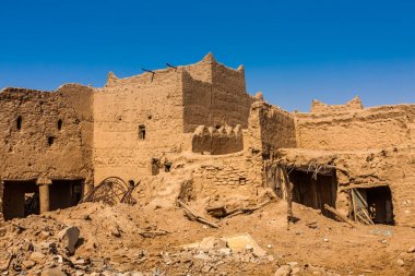 Terk edilmiş geleneksel Arap çamur tuğla evler, al Majmaah, Suudi Arabistan