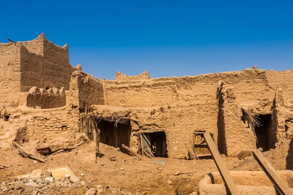 Terk edilmiş geleneksel Arap çamur tuğla evler, al Majmaah, Suudi Arabistan