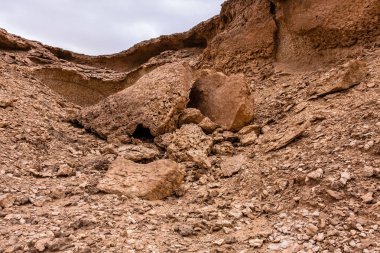 Riyad, Suudi Arabistan yakınlarındaki çölde tipik kireçtaşı denudasyonu